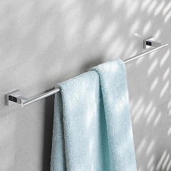 ESSENTIALS CUBE タオルバー 600mm