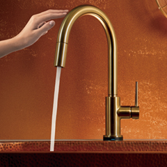 Trinsic Touch タッチ水栓 シングルレバーキッチン混合水栓(ホース引出しタイプ)