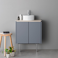 ASSEMBLAGE MINI キャビネット600mm (水栓インセットタイプ) 天板:ダナエ 扉:スレートグレー 脚:クロム H200mm