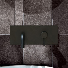 PAFFONI LIGHT 壁出し式シングルレバー洗面混合水栓178mm