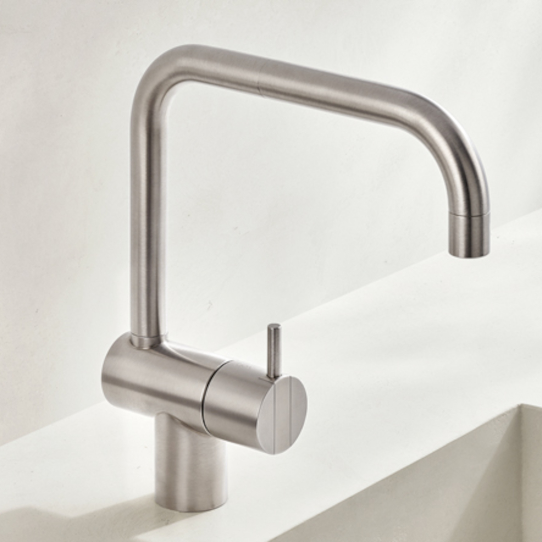 VOLA　キッチン用湯水混合栓